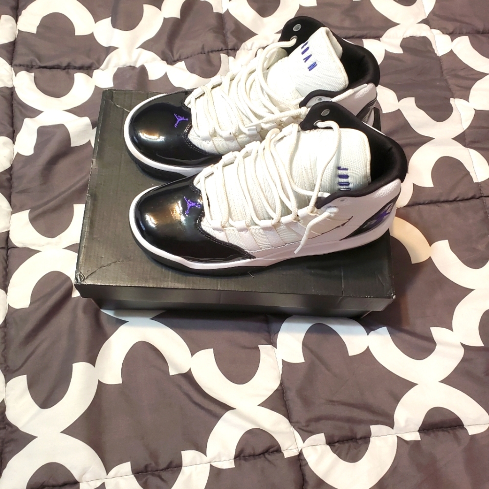 Air Jordan 13 Metro BG 6.5 boys